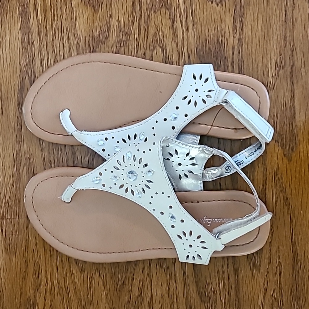 AEO girls summer sandal size 2.5